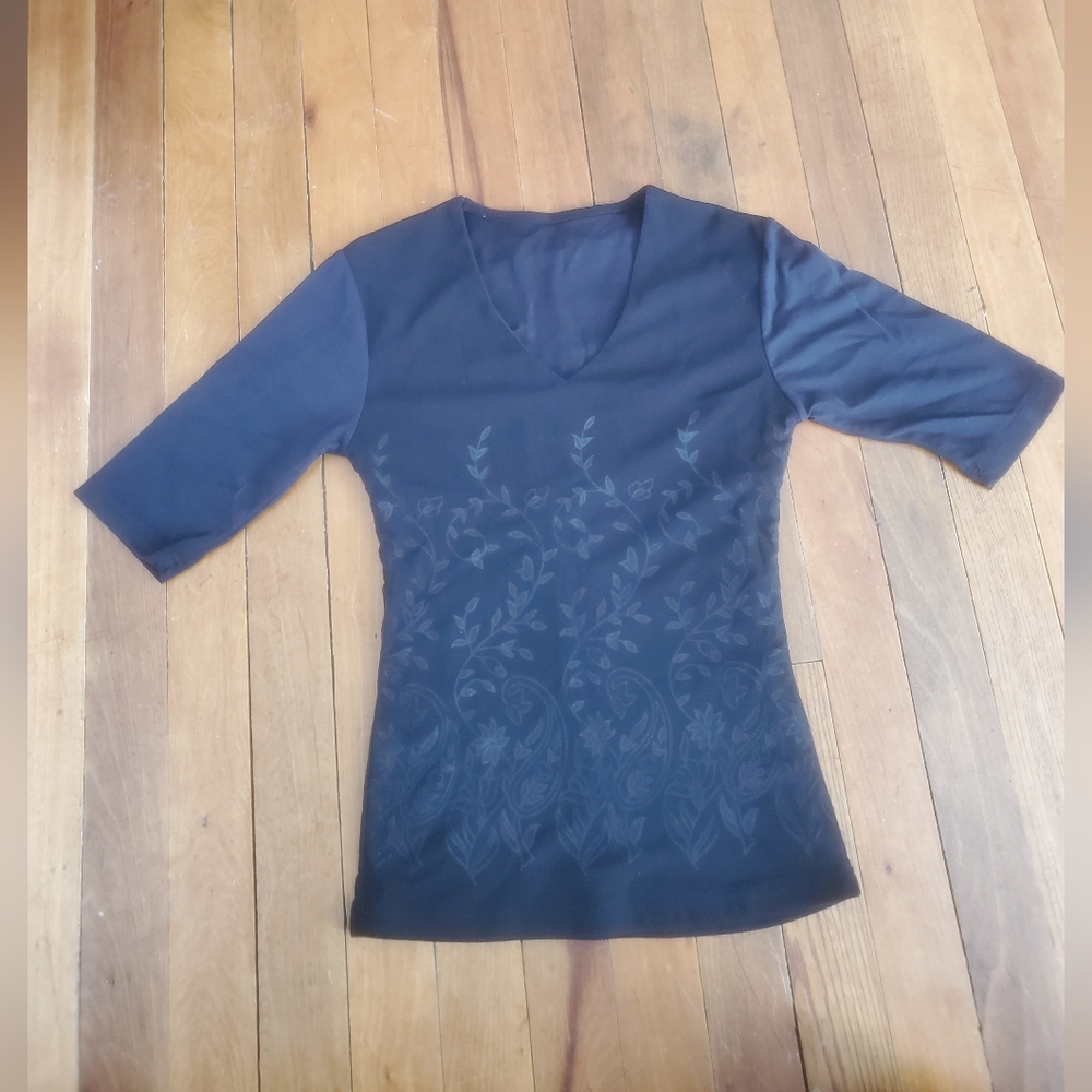 Half Sleeve V Neck Mesh Top